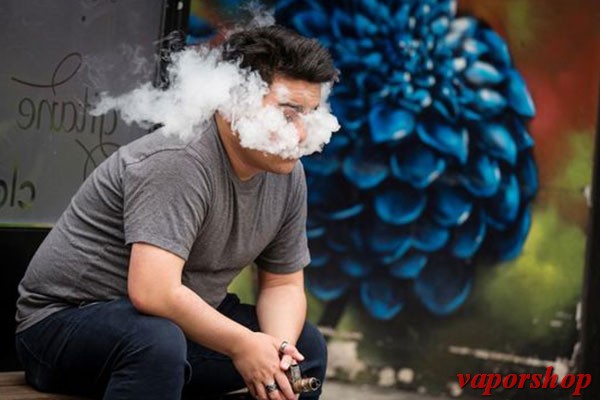 Hút thuốc lá điện tử đem lại cảm giác thoải mái cho nam giới