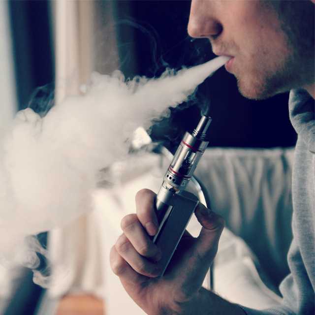 Cách cai thuốc lá tuyệt vời khi dùng tinh dầu vape giá rẻ