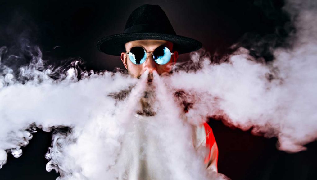 Vì sao ngày càng nhiều người bỏ thuốc lá chuyển sang vape