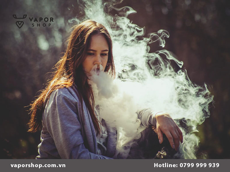 Nhả khói vape nghệ thuật